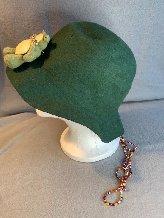 Ladies Green Crusher Wool Hat with Frog and Bead Accents by Effanem Vintage main image 15